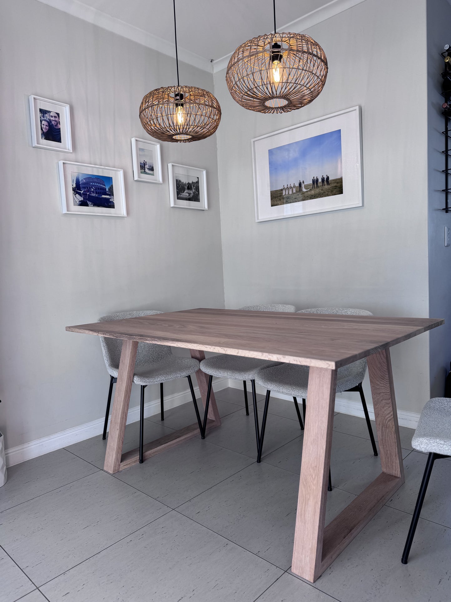 Isla Dining Table